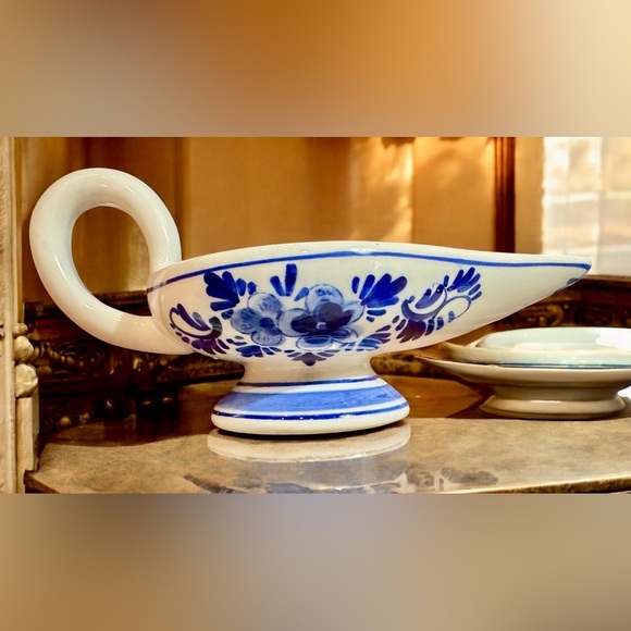 Delfts Blue Hand Painted Aladdin Candle Stick Holder - Picture 3 of 10